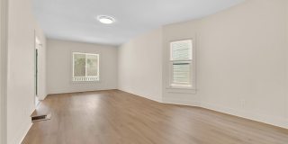 2206 Main Street Gallery 10