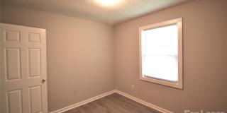 104 S Gregory Street Gallery 15