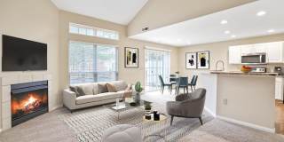 5016 Stratford Pine Lane Gallery 1