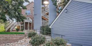 Stunning 2 Bedroom 2 Bathroom condo In Aurora with a garage! Gallery 8