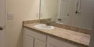PRIVATE LANDLORD -LIKE NEW RENTAL HOME Gallery 10