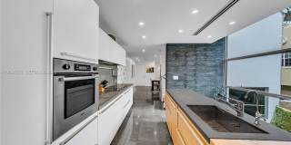 1511 NE 4th Pl Gallery 29