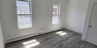 Row Home For Rent with Fenced in BackYard Gallery 5