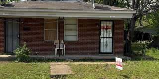 Charming 2 bedroom 1 bath duplex - Open To Section 8 Gallery 1