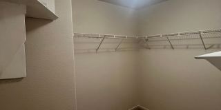 Beautiful Townhome in Gated Black Mountain Vistas (Henderson) Gallery 10