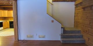 3 Bed, 2 Bath, 2 Car Garage LOG HOME for RENT! Gallery 12