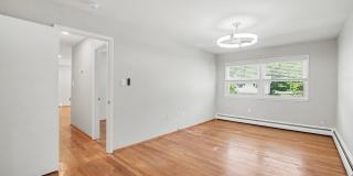 4522 GLENDALE Road Gallery 11