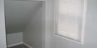 PRELEASING for AUGUST! Close to Campus Gallery 3