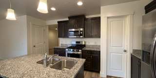 SPACIOUS HOME FOR RENT! Gallery 12