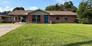 3B/2B Home Available in University Subdivision Gallery 1