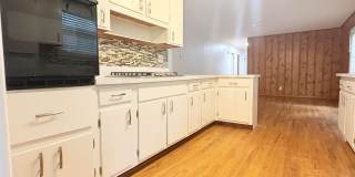 1504 Sunset Lane Gallery 12