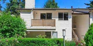 2bd/1ba Kirkland Condo 2bd/1ba Kirkland Condo Gallery 1