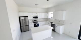 4012 NW 22nd Terrace Gallery 4