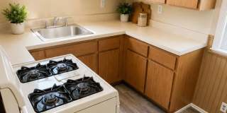 Awesome 3 bedroom Eastpointe Stunner Gallery 7