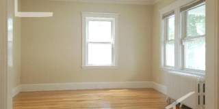 Large 4 bed in Oak Square Gallery 12