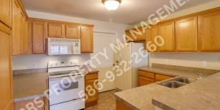 JUST REDUCED!!!   2 Bedroom 2 Bathroom Condo Gallery 6