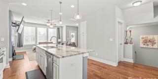 554 Amalfi Drive Gallery 13