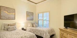 ** BEAUTIFUL MODERN HEATED POOL HOME IN THE VINEYARDS ** SEASONAL ONLY ** AVAILABLE OFF-SEASON MONTHS AND DEC-MARCH 2026 ** Gallery 34