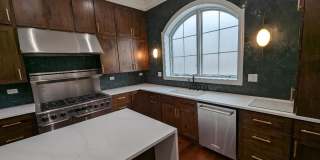 2150 W Monroe Street Gallery 35