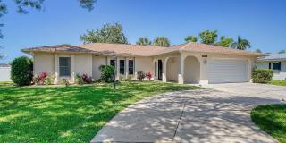 3 Bedroom, 2 Bath Home with Pool Near Siesta Key Gallery 1