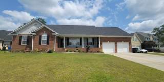 Beautiful 3 Bedro Brick Ranch Home w/ Bonus Room- Minutes from Interstate and Close to Shopping. Gallery 1