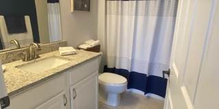 Furnished 2 bedroom 2 bathroom condo Gallery 18