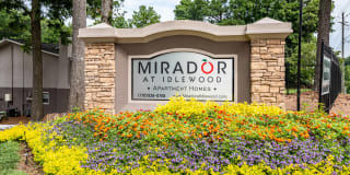 Mirador at Idlewood Gallery 13