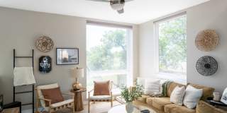 1817 North Arlington Place Gallery 12