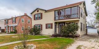 2-BEDROOM MONTICELLO PARK DUPLEX - UPSTAIRS UNIT Gallery 1