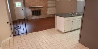 East Austin 4BR Gem on Cul-de-Sac w/ Spacious Lot & Updates Gallery 8