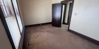 Adorable 2 Bedroom 1 Bathroom Gallery 9