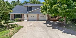 Large Duplex with Head-turning Style, Extraordinary Location. Large Duplex with Head-turning Style, Extraordinary Location. Gallery 1
