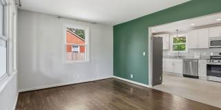 Charming Renovated Home with Spacious Yard & Detached Garage in South Nashville Gallery 6