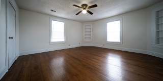 1/2 Mo Off Special - Historic area - China Grove- 1 bed,1bath Unit Gallery 10