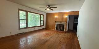 3 Bedroom 1 Bath with 1 Car Garage! Gallery 4