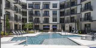 The Everly at Rouzan Gallery 9