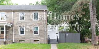 Newly Renovated 3 Bed, 1.5 Bath in Fairview! Gallery 1