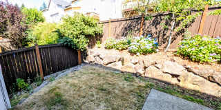 Spacious 2700+ sq.ft House in Logan Park neighborhood Gallery 11
