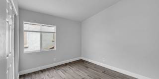 Charming 2 bedroom 2 bathroom townhome Gallery 10