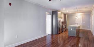 525 East Apartments Gallery 10