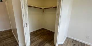 Beautiful 2 bedroom, 2 bath townhome Gallery 17