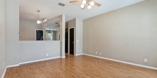 Two Bedroom Townhouse, Great Location! Gallery 5
