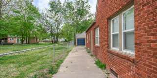 2606 East 7th Street Gallery 25