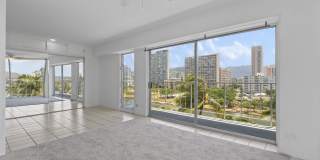Waikiki 1BR/1BA with Ala Wai Canal & Mountain Views — Wraparound Lanai, Utilities Included Gallery 17