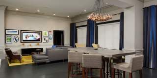 The Esquire on Fifth Gallery 9