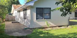 3 Bedrooms! 2 Living areas! close to Mall! $1695 Gallery 16