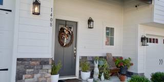 3 Bed 3.5 Bath Luxury Townhome in Convenient Location! Gallery 1