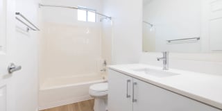 The Oaks Apartments Gallery 21