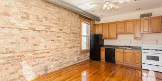 2452 N Southport Ave Gallery 3