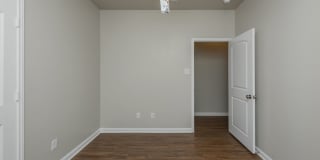 Beautifully designed and thoughtfully maintained duplex Gallery 30